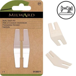 9210885 | 4895126754885 | MG9210885 | Milward Naadhulp Naaimachine Dikke Stoffen _ Wit | Milward Green | Milward | Milward naadhulp | naadhulp | naaimachine naadhulp | naadhulp naaimachine | naaimachine hulpmiddel | dikke stoffen naaien | zware stoffen naaien | meerdere lagen naaien | dikke naden naaien | zware naden naaien | jeans naaien | spijkerbroek naaien | spijkerbroek omzomen | jeans omzomen | broek omzomen | dikke zoom naaien | naaimachinevoet hulp | naaivoet hulpmiddel | naaivoet horizontaal | naaimachine accessoires | naaigereedschap | naaibenodigdheden | naai accessoires | kunststof naadhulp | witte naadhulp | quilt naaien | gewatteerde stoffen naaien | stoffen stikken | stevige naden naaien | Milward Nähhilfe | Nähhilfe | Nähmaschinenhilfe | dicke Stoffe nähen | Jeans nähen | Jeans säumen | dicke Nähte nähen | mehrere Stofflagen nähen | Nähfuß Hilfe | Nähmaschinen Zubehör | Nähzubehör | Saumhilfe | Milward seam aid | seam aid | Milward bulky seam aid | bulky seam aid | sewing machine seam aid | thick fabric sewing | heavy fabric sewing | sewing thick seams | sewing multiple layers | jeans sewing | denim sewing | jeans hemming | denim hemming | sewing machine foot aid | presser foot aid | presser foot leveling tool | sewing machine accessories | sewing tools | sewing supplies | quilting aid | bulky seam tool