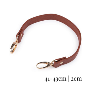 890714-2 | 8596475376617 | Cognac Tas Hengsel 41-43cm Nikkel Karabijnhaken Kunstleer | cognac tas hengsel | cognac tashengsel | tas hengsel 41cm | tas hengsel 43cm | tashengsel kunstleer | kunstleren tashengsel | kort tashengsel | afneembaar tashengsel | hengsel met karabijnhaken | gouden karabijnhaken | cognac goud | tas handvat cognac | handtas hengsel | hengsel 2cm | tassen maken | tas accessoires | tasonderdelen | bag handle cognac | cognac bag handle | faux leather bag handle | bag handle with carabiners | detachable bag handle | gold carabiner bag handle | Taschenhenkel Cognac | Taschengriff Cognac | Kunstleder Taschenhenkel | Taschenhenkel mit Karabiner | Henkel Gold Cognac | manico borsa cognac | manico borsa ecopelle | manico con moschettoni | accessori borse