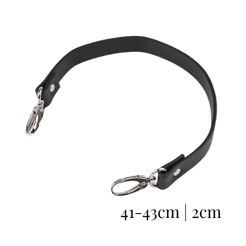 890714-1 | 8596475376631 | Zwart Tas Hengsel 41-43cm Nikkel Karabijnhaken Kunstleer | zwart tas hengsel | zwart tashengsel | tas hengsel 41cm | tas hengsel 43cm | tashengsel kunstleer | kunstleren tashengsel | kort tashengsel | afneembaar tashengsel | hengsel met karabijnhaken | nikkel karabijnhaken | zwart nikkel | tas handvat zwart | handtas hengsel | hengsel 2cm | tassen maken | tas accessoires | tasonderdelen | black bag handle | black handbag handle | faux leather bag handle | bag handle with carabiners | detachable bag handle | nickel carabiner bag handle | Taschenhenkel Schwarz | Taschengriff Schwarz | Kunstleder Taschenhenkel | Taschenhenkel mit Karabiner | schwarzer Taschenhenkel | manico borsa nero | manico borsa ecopelle | manico con moschettoni | accessori borse